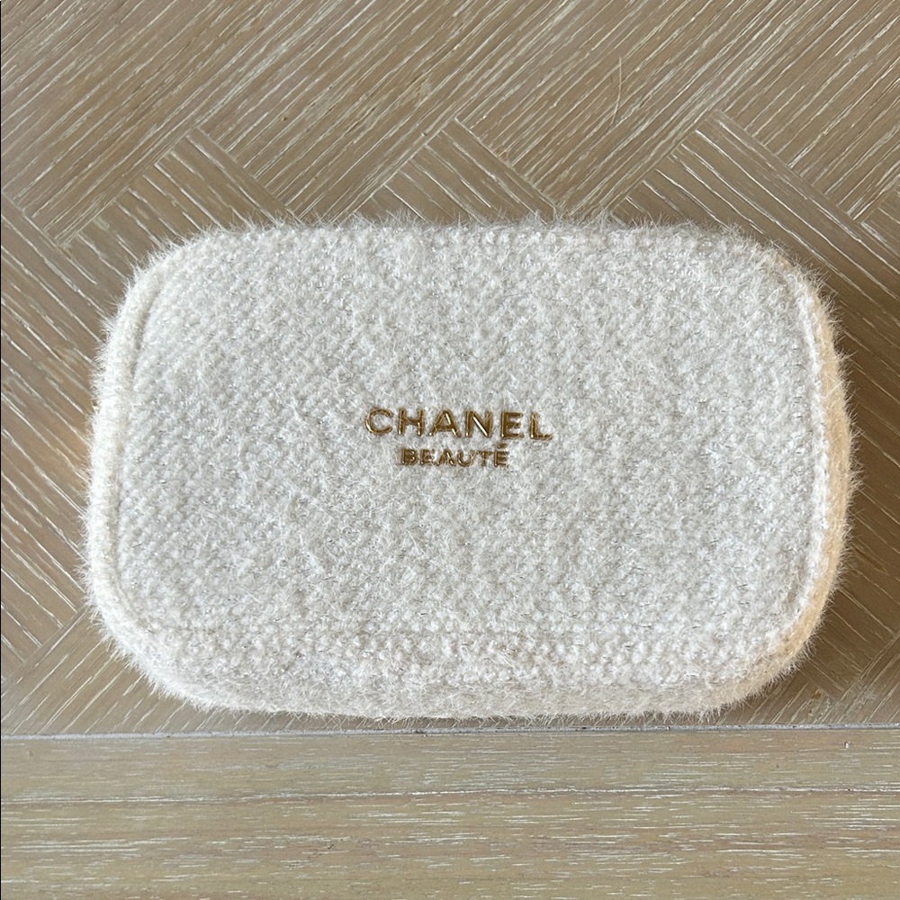 CHANEL Beaute cream cosmetic pouch with gold logo
